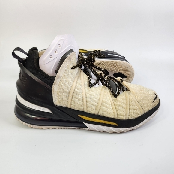 Nike LeBron XVIII 18 'Home' White Amarillo Black CQ9283-100 Men's Size 8.5 Shoes - Picture 11 of 16